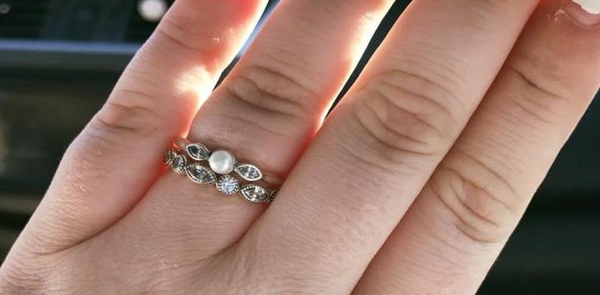 Usłyszała, że jej pierścionek zaręczynowy jest żałosny. Odpowiedź zaskakuje