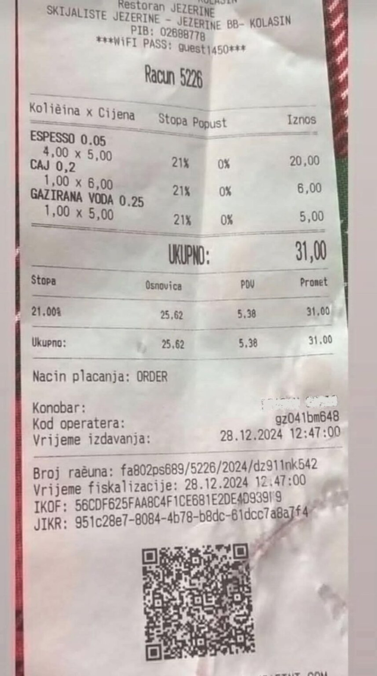 U Zoranovom restoranu i dalje &#34;deru&#34; goste, i Srbi i Crnogorci gnevni: Šolja tople vode s mirisom šest evra