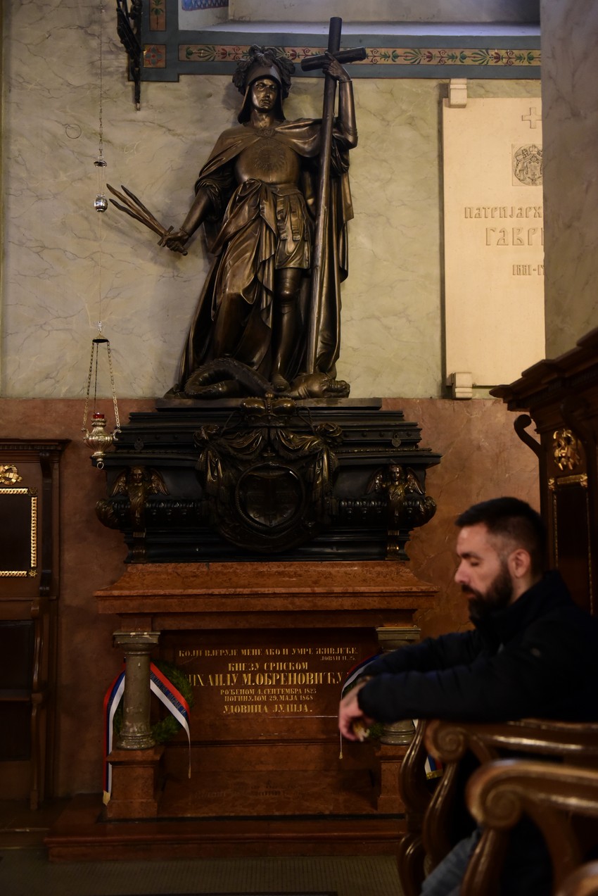 Skulptura arhangela Mihaila