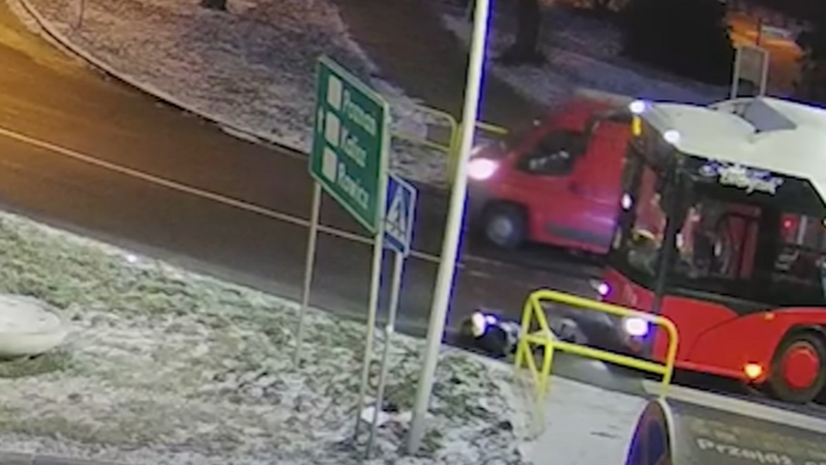 Ostrów Wielkopolski. Kierowca autobusu miejskiego potrącił pieszego