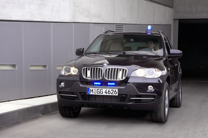 BMW X5 Security Plus: pancerna twierdza (fotogaleria)