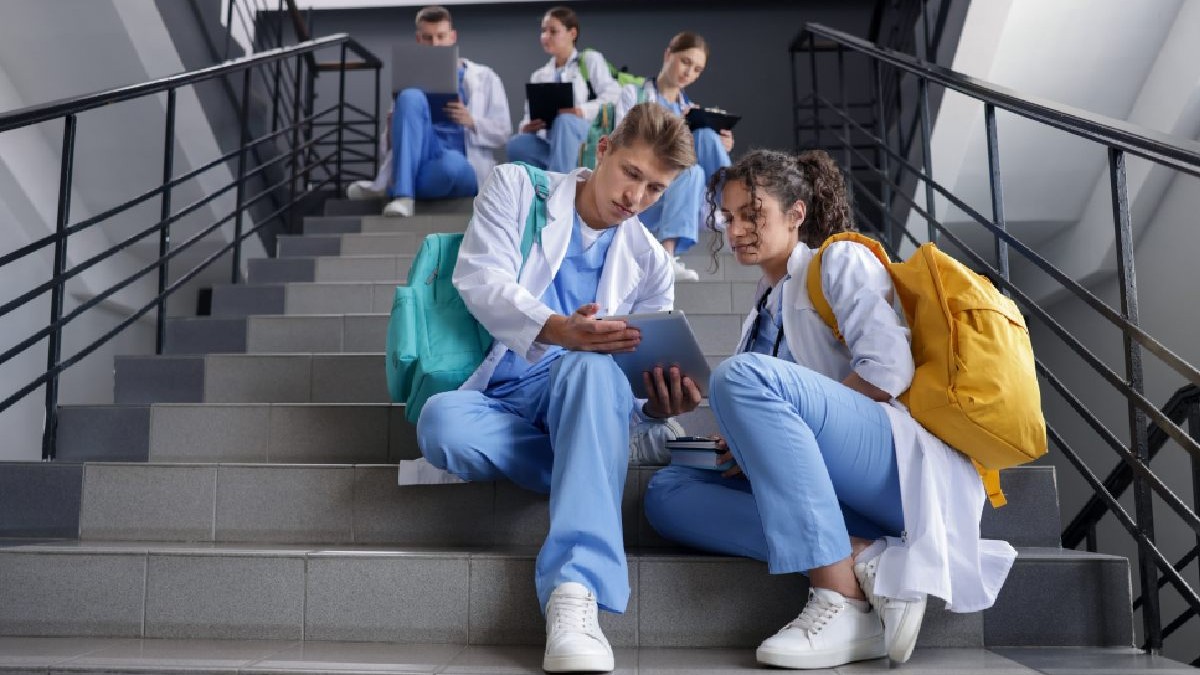 „Plecăm din țară!”, avertizează medicii cardiologi care au picat examenul de specialist. Ce le răspund Ministerul Sănătății și comisia de examen