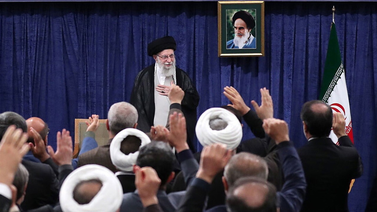 Irański wymiar niesprawiedliwości. "Przypominało mi to stylizowane okrucieństwo pokazowych procesów z czasów sowieckich"