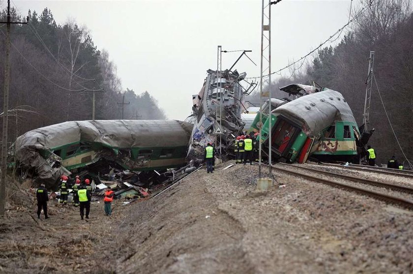 Dlaczego pociągi znalazły się na jednym torze?