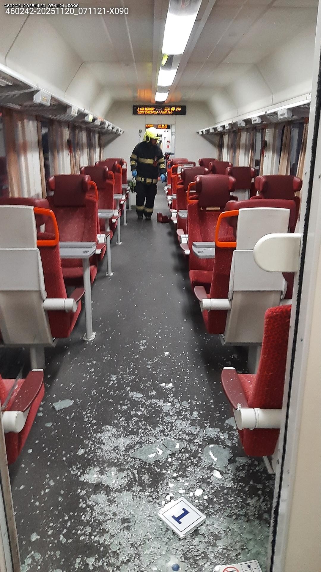 Medzi mestom Zliv a obcou Dívčice v okrese České Budějovice v Juhočeskom kraji došlo k zrážke rýchlika s osobným vlakom.