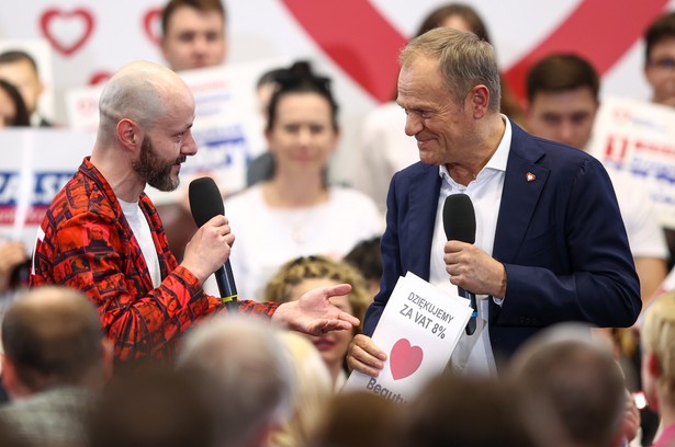 Donald Tusk na spotkaniu otwartym w Krakowie 03.04.2024.