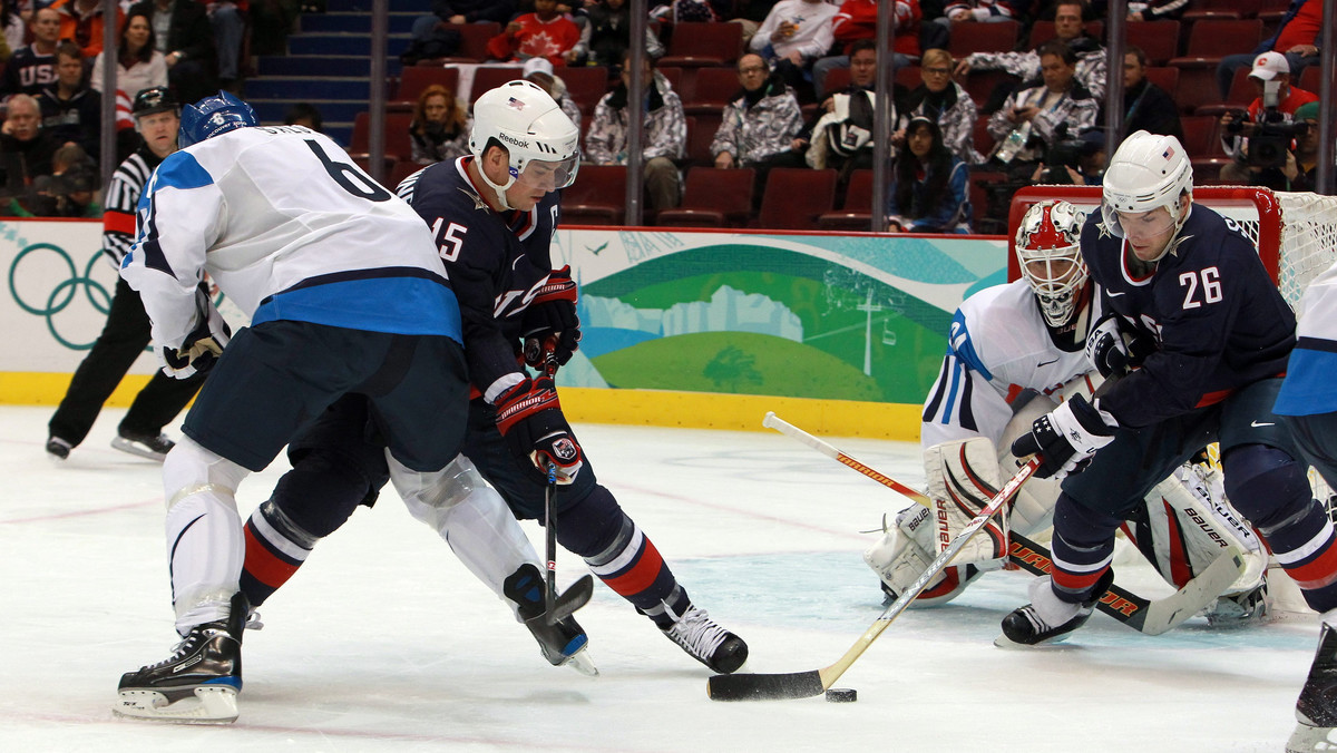 Reprezentacja Stanów Zjednoczonych awansowała do finału hokeja na lodzie podczas zimowych igrzysk olimpijskich w kanadyjskim Vancouver.