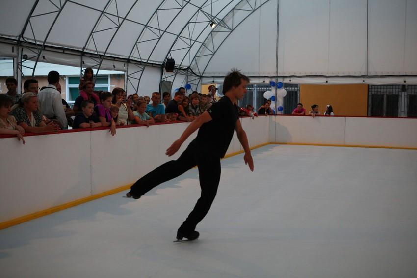 Češki klizač Lukas Rakovski bio je gost na otvaranju klizališta