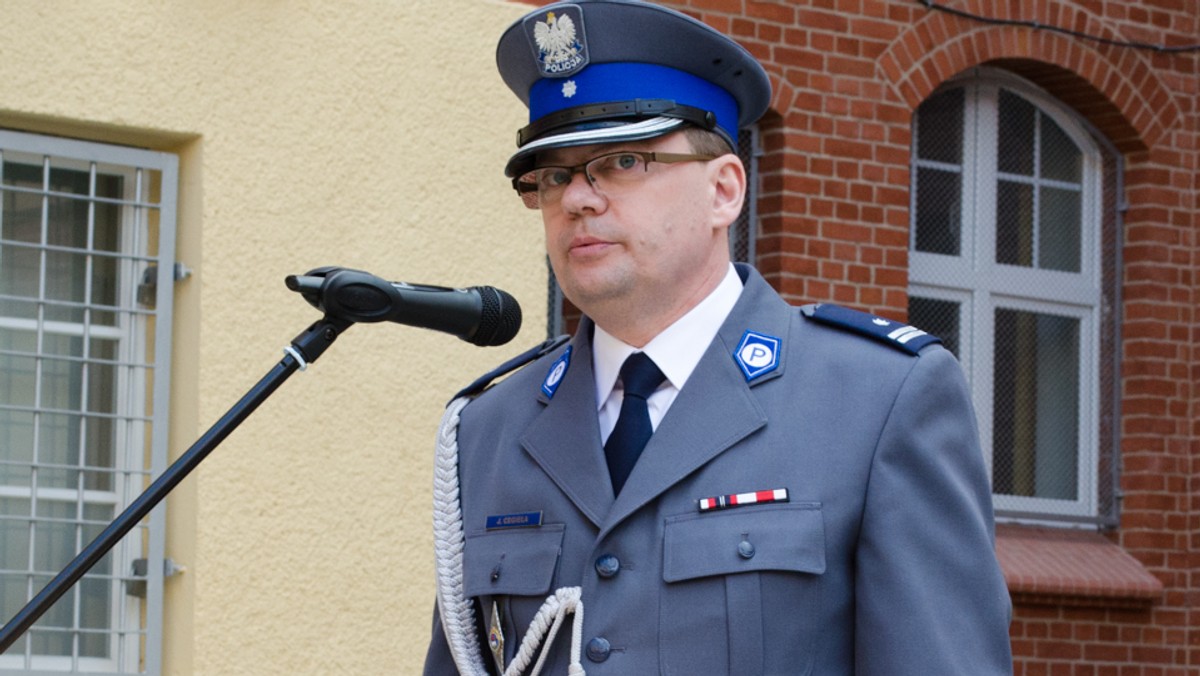 Podinspektor Jacek Cegieła do Szczecina przyjechał z Wałcza, gdzie pełnił funkcję komendanta powiatowego policji. Cegieła zastąpił na stanowisku komendanta nadinspektora Jarosława Sawickiego, który w marcu odszedł na emeryturę.