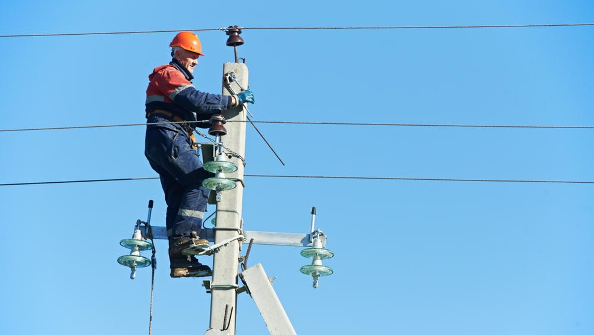 Na całym świecie są firmy, które jednocześnie sprzedają m.in. energię, gaz i usługi telekomunikacyjne; u nas to kwestia czasu, by też tak było - powiedział wiceprezes URE Maciej Bando, otwierając w piątek debatę PAP "Telefon, energia, gaz - jeden rachunek".