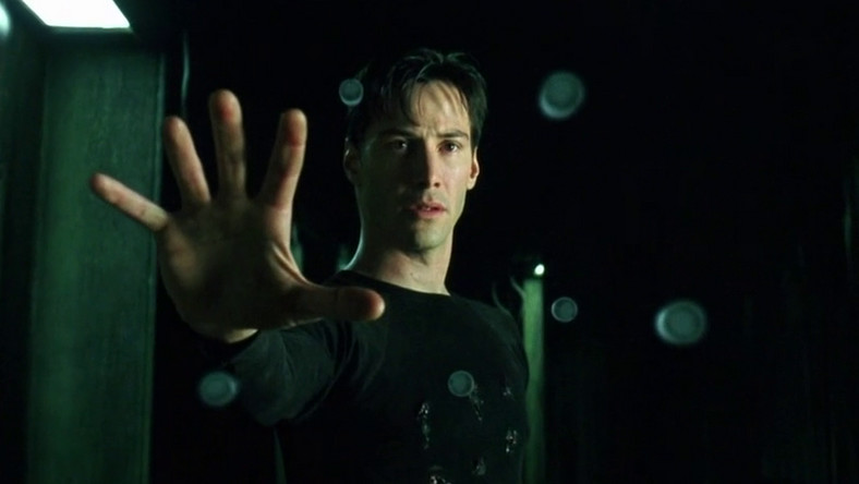 "Matrix 4": trwają prace do filmu. Na zdjęciach z planu Neo i Trinity