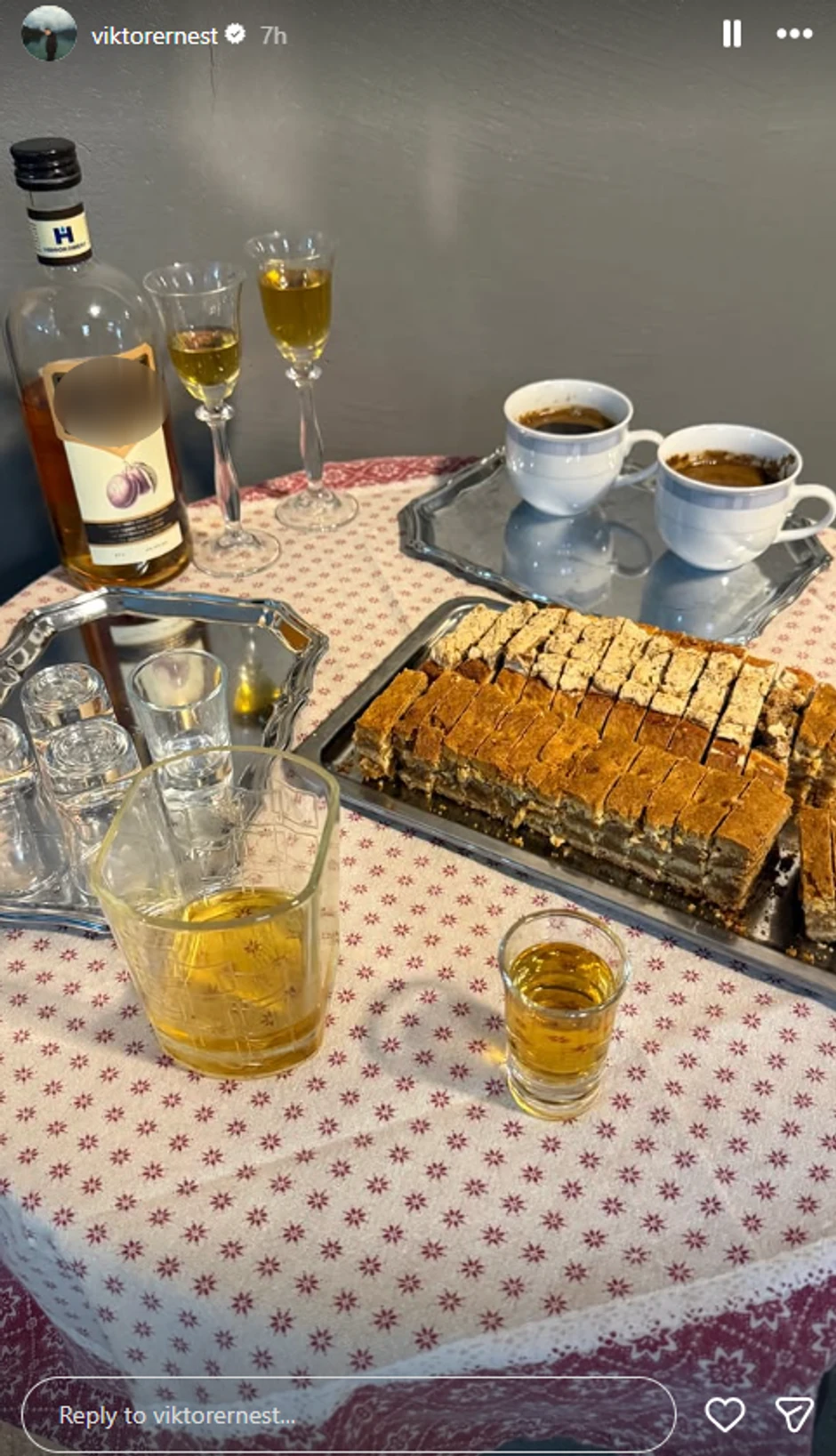 Viktor Živojinović pokazao trpezu