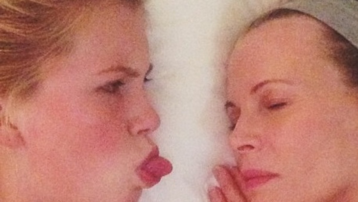 Ireland Baldwin i Kim Basinger