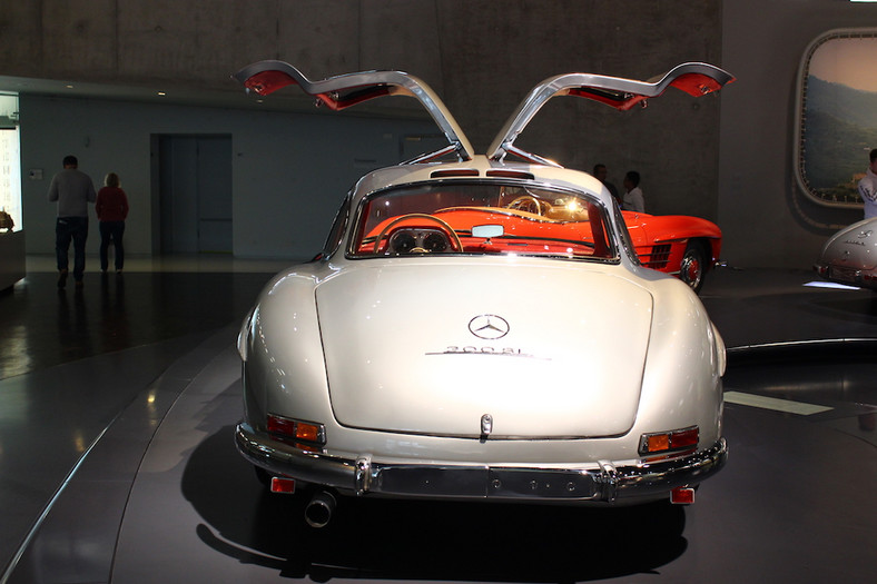 Muzeum Mercedesa w Stuttgarcie