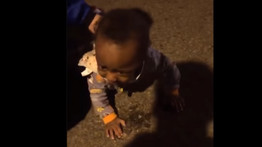 Döbbenet: egyedül kóborolt az utcán egy 9 hónapos gyermek – videó