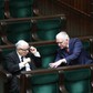 Prezes PiS Jarosław Kaczyński (L) i wicepremier, minister nauki i szkolnictwa wyższego Jarosław Gowin