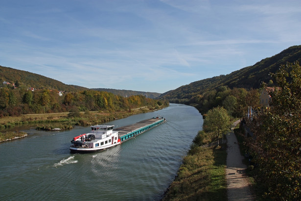 Barka na rzece Altmuehl, Bawaria.