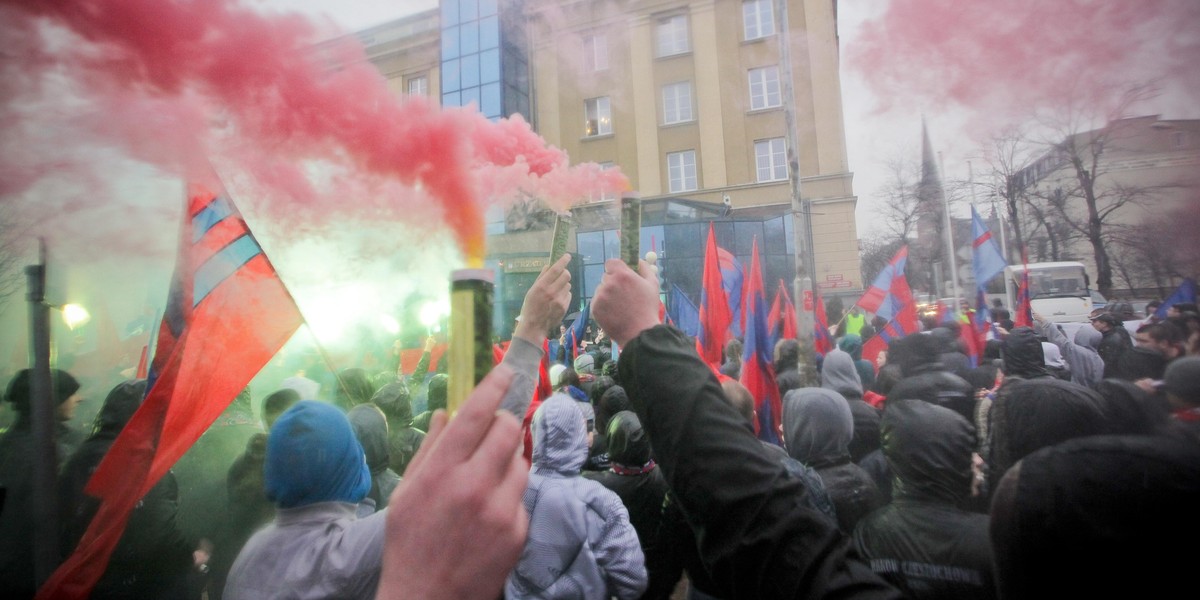 Radny PiS z zarzutami napaści na policjantów. Padły strzały!