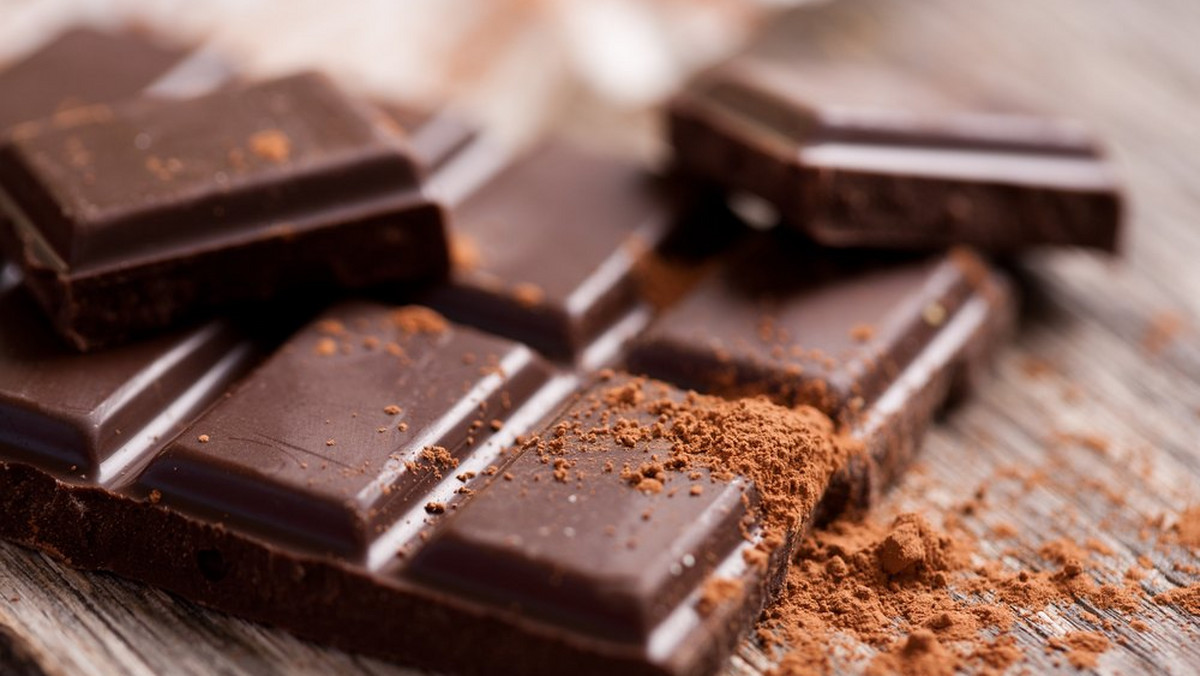 Dobra wiadomość dla wielbicieli tego smakołyku. Według badań czekolada poprawia nie tylko humor, ale i figurę.