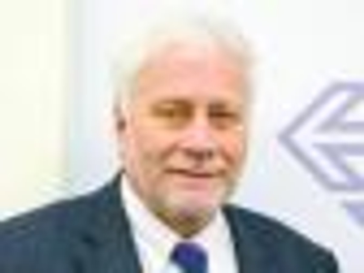 Friedrich Schneider, profesor ekonomii w Instytucie Polityki Gospodarczej na Uniwersytecie Johannesa Keplera w Linz (Austria), badacz światowej gospodarki nieoficjalnej.