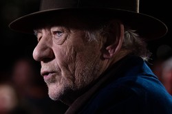 Wypadek 85-letniego gwiazdora. Spadł ze sceny