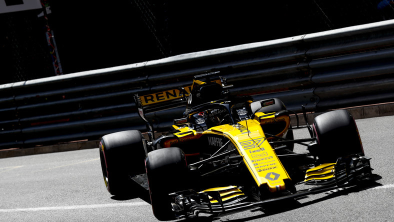 Prezes Renault, Carlos Ghosn zapewnił, że francuski producent nie ma w planach wydawania ogromnej ilości pieniędzy w celu zapewnienia sobie triumfów w Formule 1.