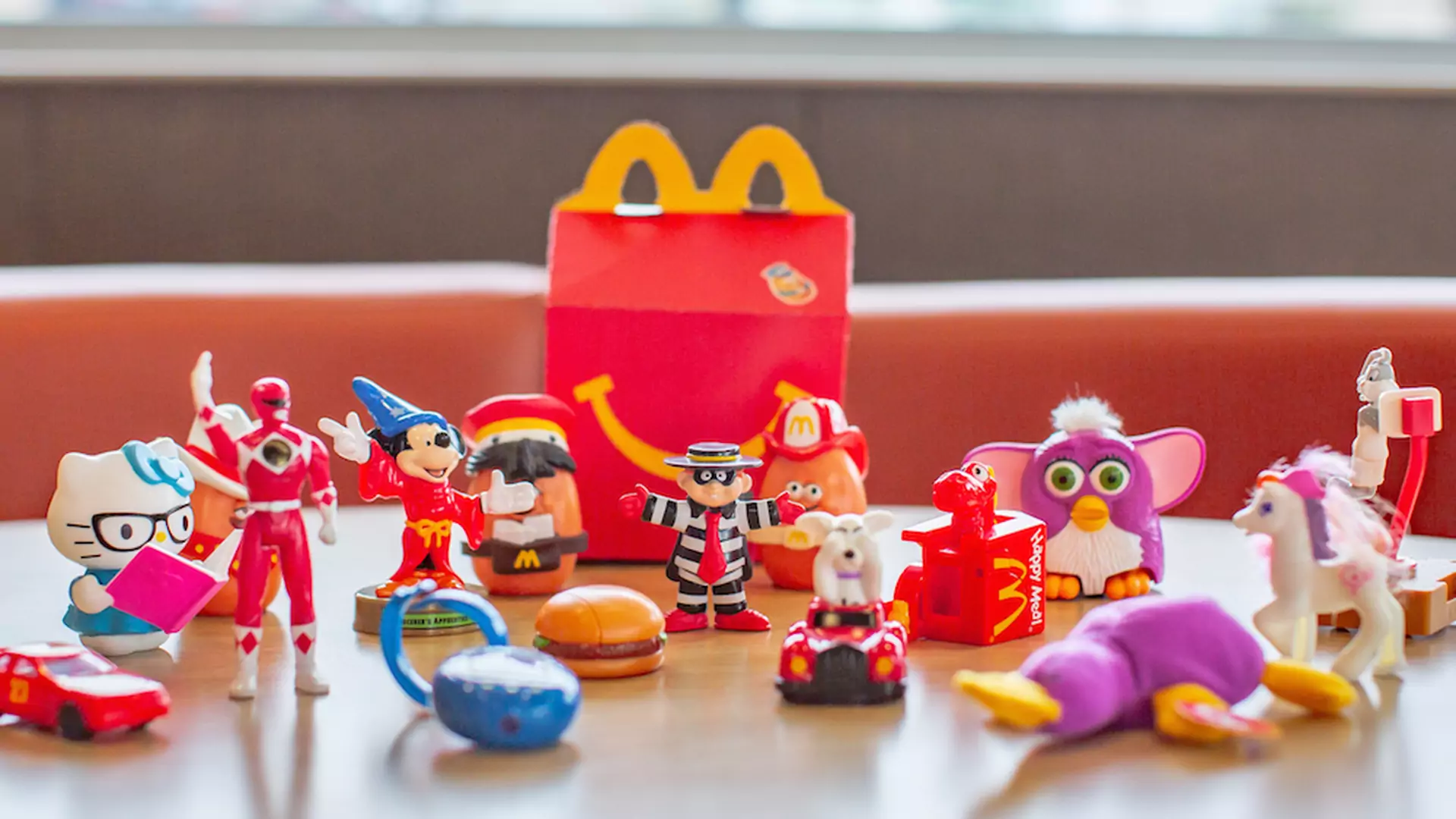McDonald's wycofa plastikowe zabawki z zestawów Happy Meal. Trwają testy roślinnego burgera