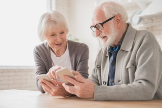 Dowód osobisty i prawo jazdy w aplikacji mObywatel to spore ułatwienie. Jak dodać dokumenty? [INSTRUKCJA]