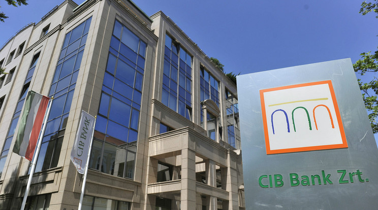 Nem tudnak internetről vásárolni a CIB Bank ügyfelei/ Fotó: MTI/ Bruzák Noémi