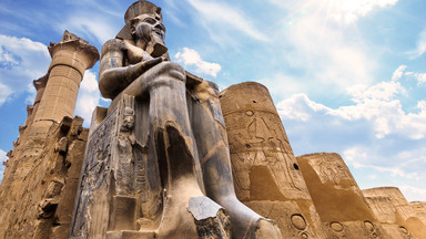 Próba kradzieży posągu faraona Ramzesa II. Złodzieje mieli ciężki sprzęt