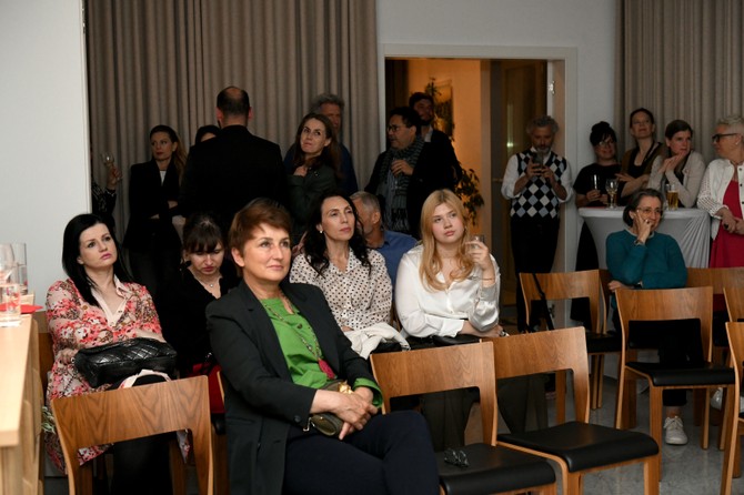 Finale Evrovizije u rezidenciji ambasadroke Švajcarske