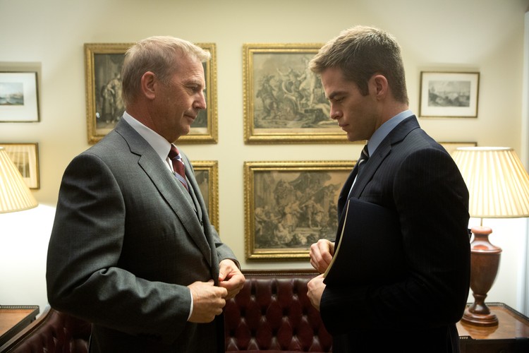 Chris Pine i Kevin Costner w filmie 'Jack Ryan: Teoria chaosu'
