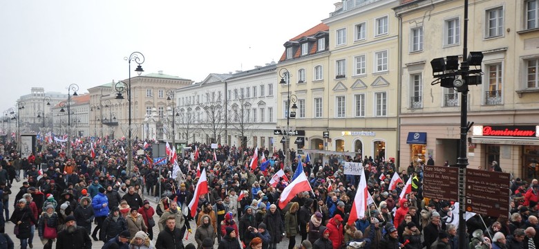 Konstytucjonalista: Ustawy podjęte w sali kolumnowej są nielegalne