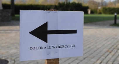 Wielki skandal w lokalu wyborczym! Członek komisji dał popis