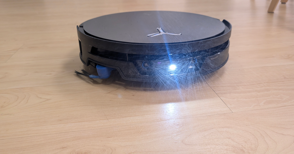 Ecovacs X12S Omnicyclone im Test: Beutelloser Saugroboter mit Wassersprüher