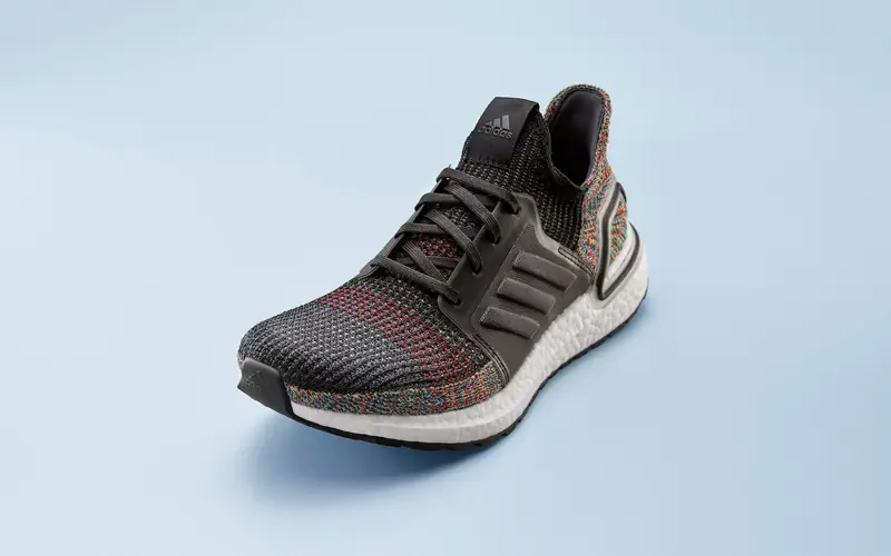 adidas Ultraboost 19 &quot;Dark Pixel&quot; trafi do sprzedaży w styczniu