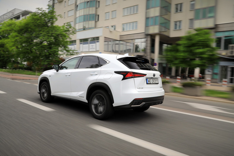 Lexus NX 300h F-Sport