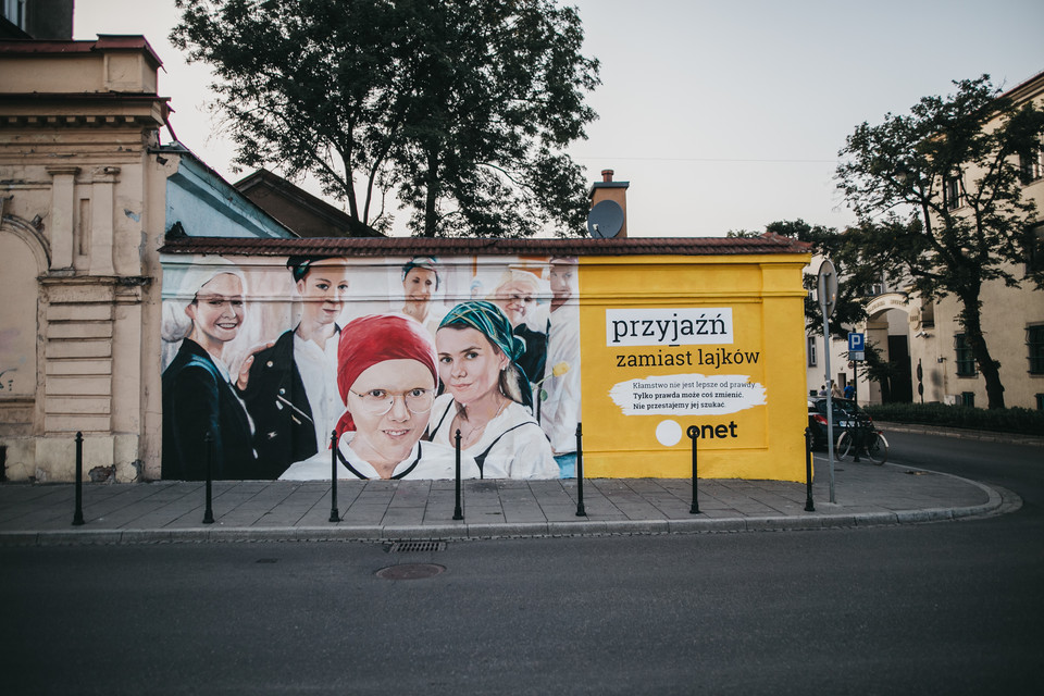 Mural #WybieramyPrawdę w Krakowie
