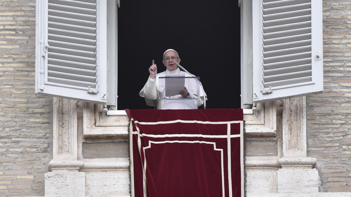 W obchodzony we Włoszech Dzień dla Życia papież Franciszek wezwał wiernych do modlitwy za dzieci, które są "w niebezpieczeństwie" z powodu groźby przerwania ciąży. W czasie spotkania w Watykanie apelował o "odważną akcję edukacyjną na rzecz życia".