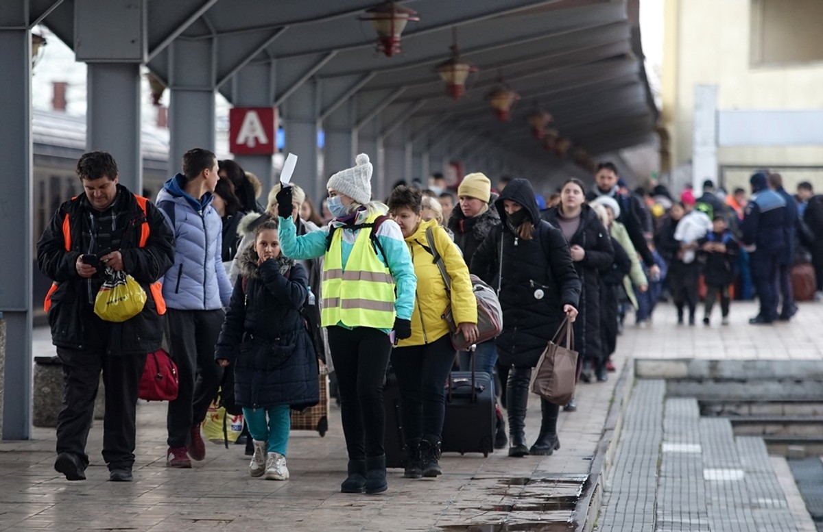 Rumunia. Uchodźcy z Ukrainy na dworcu w Bukareszcie