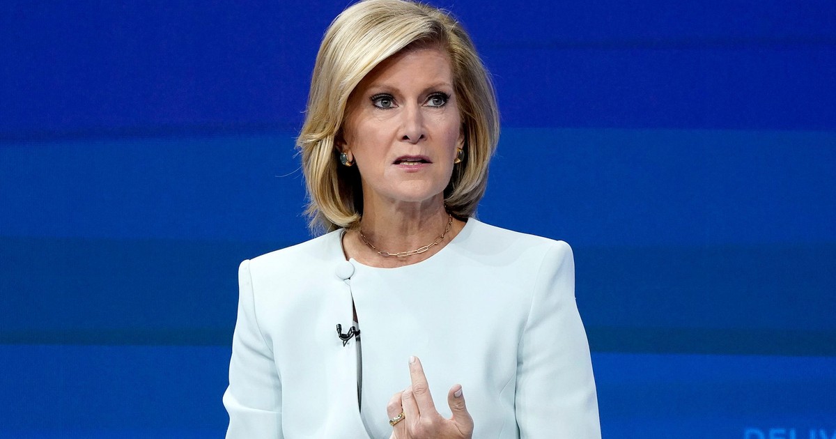 mary erdoes net worth