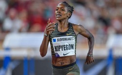 Faith Kipyegon pobiła rekord świata w biegu na 1500 m