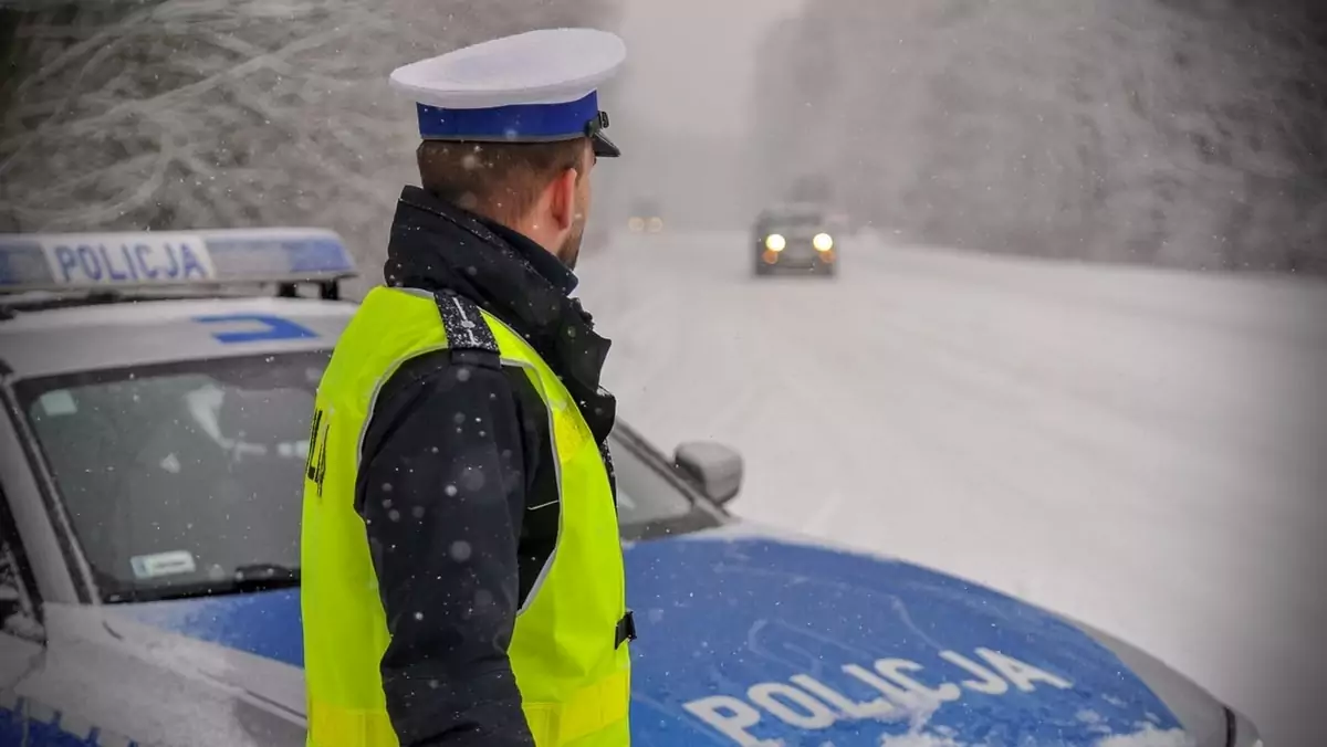 Ruszyły wzmożone kontrole na drogach. Policjanci pilnują wyjazdów na święta