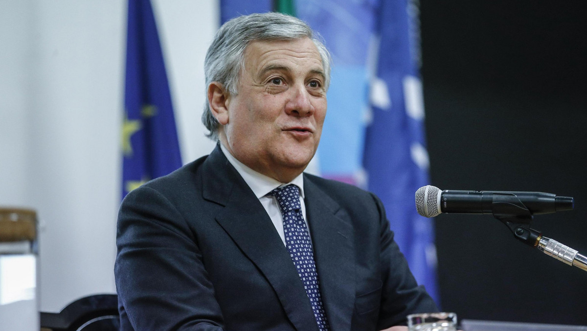 Przewodniczący Parlamentu Europejskiego Antonio Tajani wyraził gotowość kandydowania na premiera Włoch z ramienia centroprawicy pod wodzą Silvio Berlusconiego. Współzałożyciel Forza Italia poinformował o swych planach wczoraj wieczorem na Twitterze.