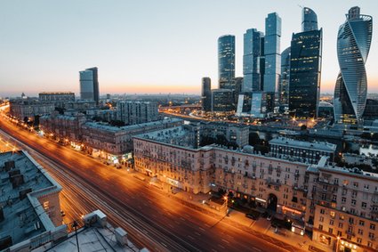 Mimo wojny, Rosja się bogaci, a Zachód traci biliony