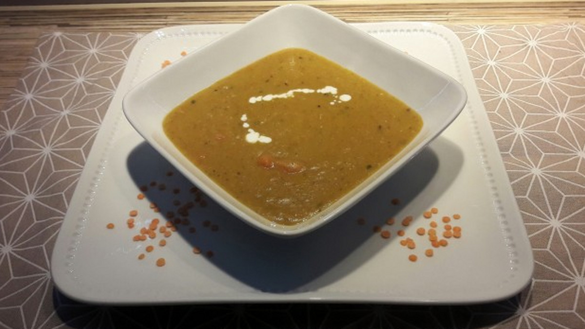 Zupa z soczewicy – przepis na pożywną zupę