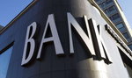 Banki lubią podnosić oprocentowanie kredytów, obniżać niekoniecznie