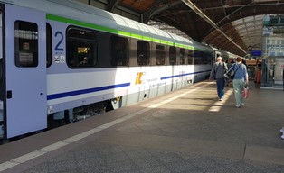 Wielkie zmiany w rozkładzie jazdy w PKP Intercity.  Nowe połączenia i szybsze pociągi