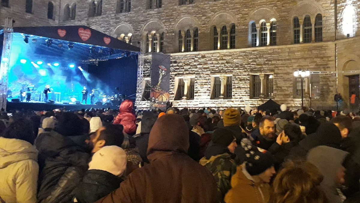 Pogoda nie dopisała, za to poznaniacy spisali się na medal - kwestowali, wspierali Wielką Orkiestrę Świątecznej Pomocy i dobrze się przy tym bawili. Atrakcji nie brakowało - były koncerty, pokazy, poczęstunki czy licytacje. Teraz czas na wielkie liczenie zebranych pieniędzy.