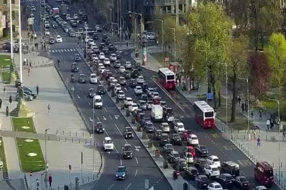 PRODUŽAVAJU SE RADOVI U CENTRU BEOGRADA! Ukida je jedno od ključnih stajališta, drugo se izmešta, a evo do kada izmene traju